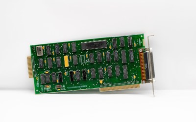 Broadcom SAS 9300-8i HBA